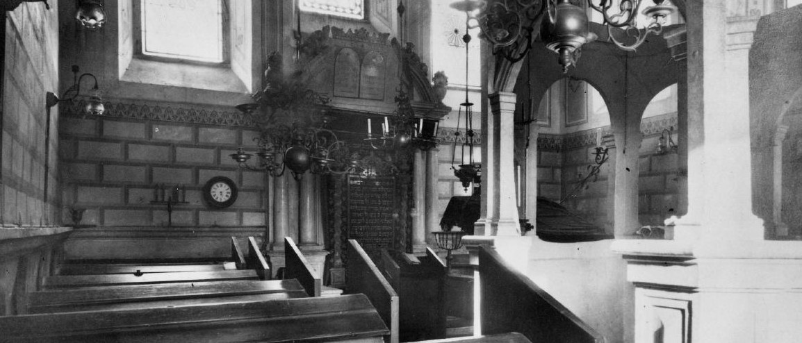 Schwarzweiss Innenaufnahme der Synagoge aus dem Jahr 1926
